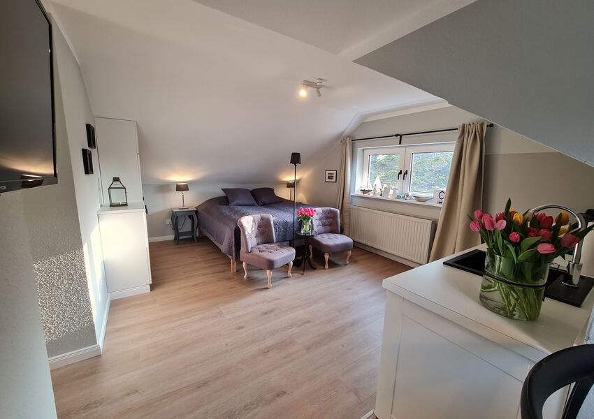 Lille Hues Suite 10 "LINN"