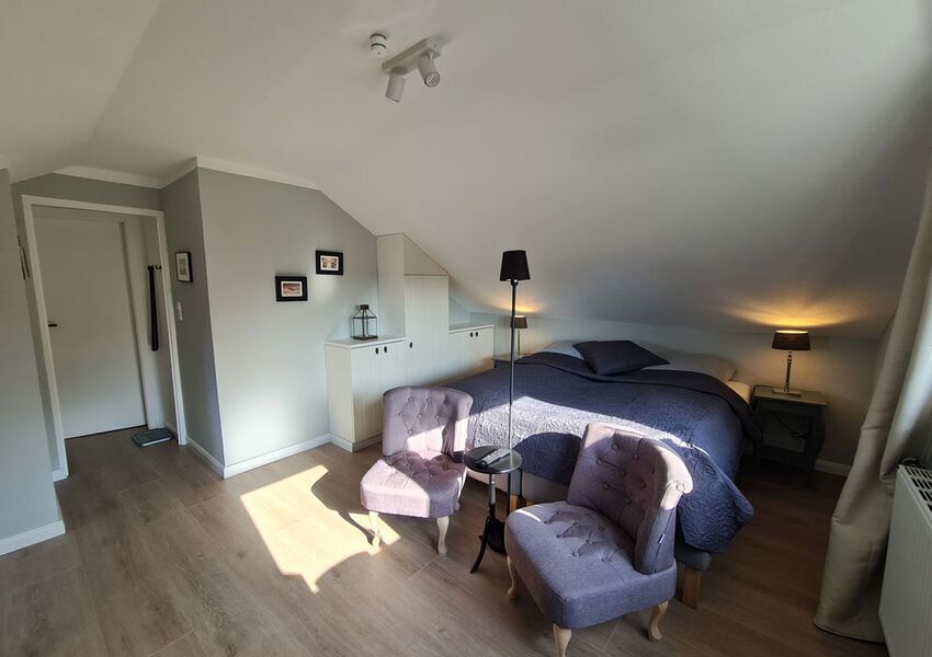 Lille Hues Suite 10 "LINN"