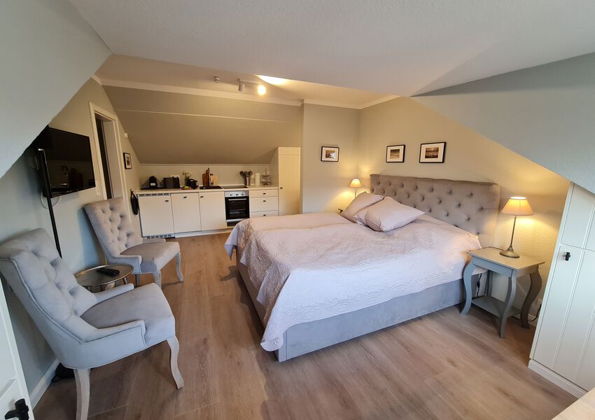 Lille Hues Suite 8 "CARLOTTA"